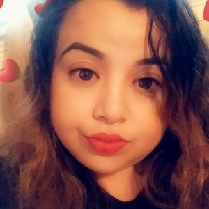 Meet your Posher, Yanina